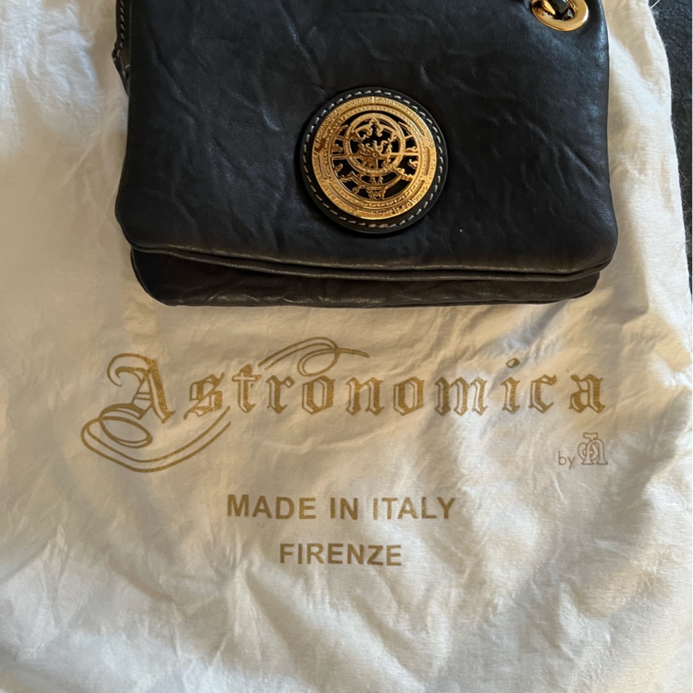 Blue Crossbody Bag with Structured Design and Gold Accents